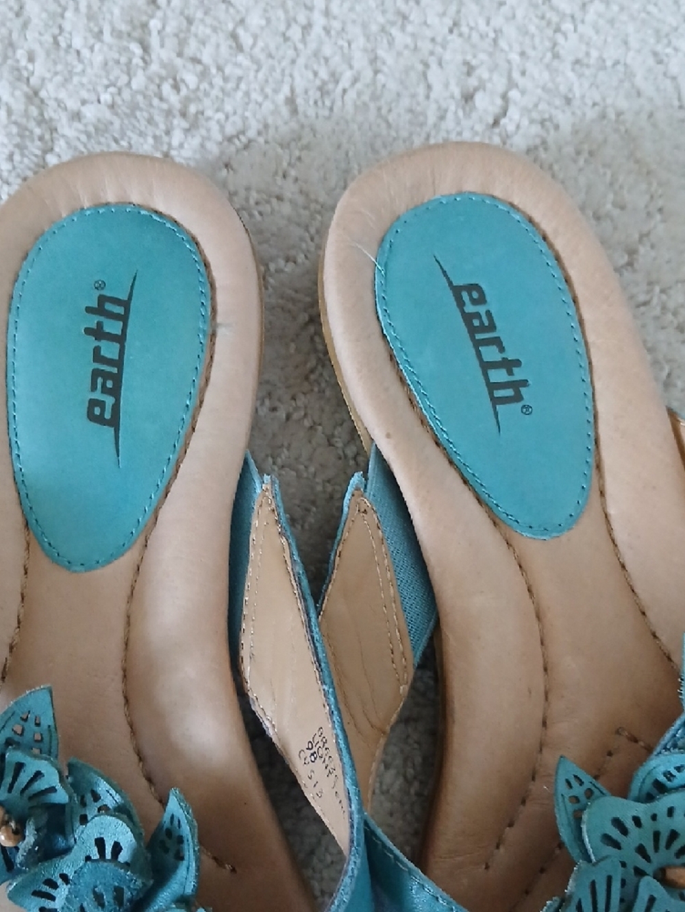 Earth Sandals - Picture 2 of 7